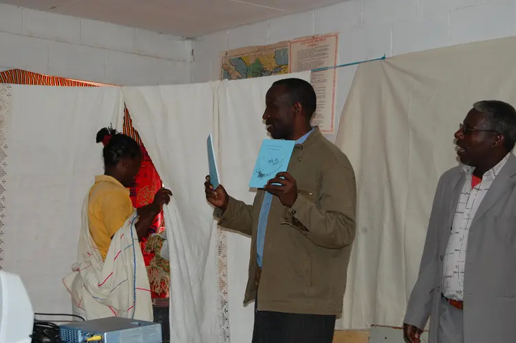 Mathaafadhdha dhirayta iyyaan eepisamiyy /የድራይታ መጻሕፍት ምረቃ/sermony of dhirayta texts  