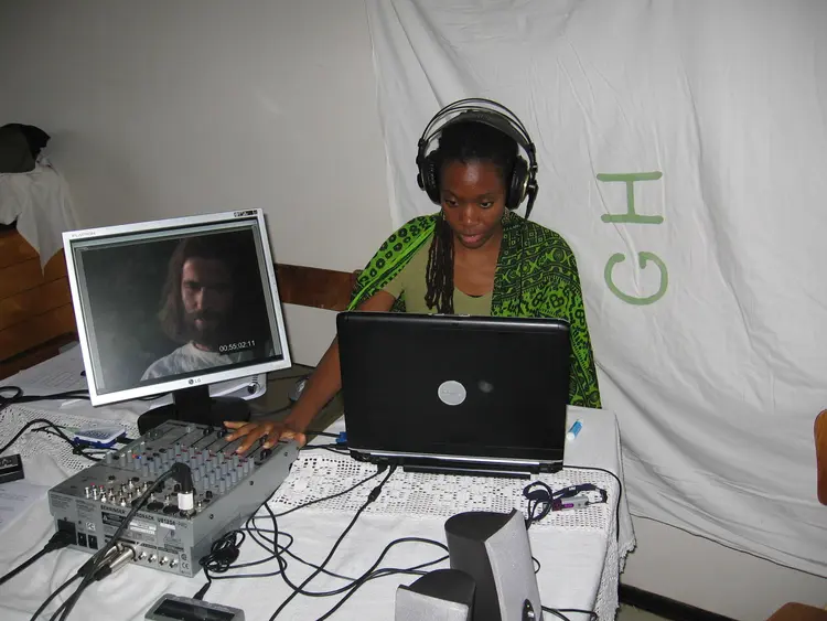  fiitiyot dhirayta ooraaopishsho/ የኢየሱስ ፍልም ስትሠራ /working on jesus film